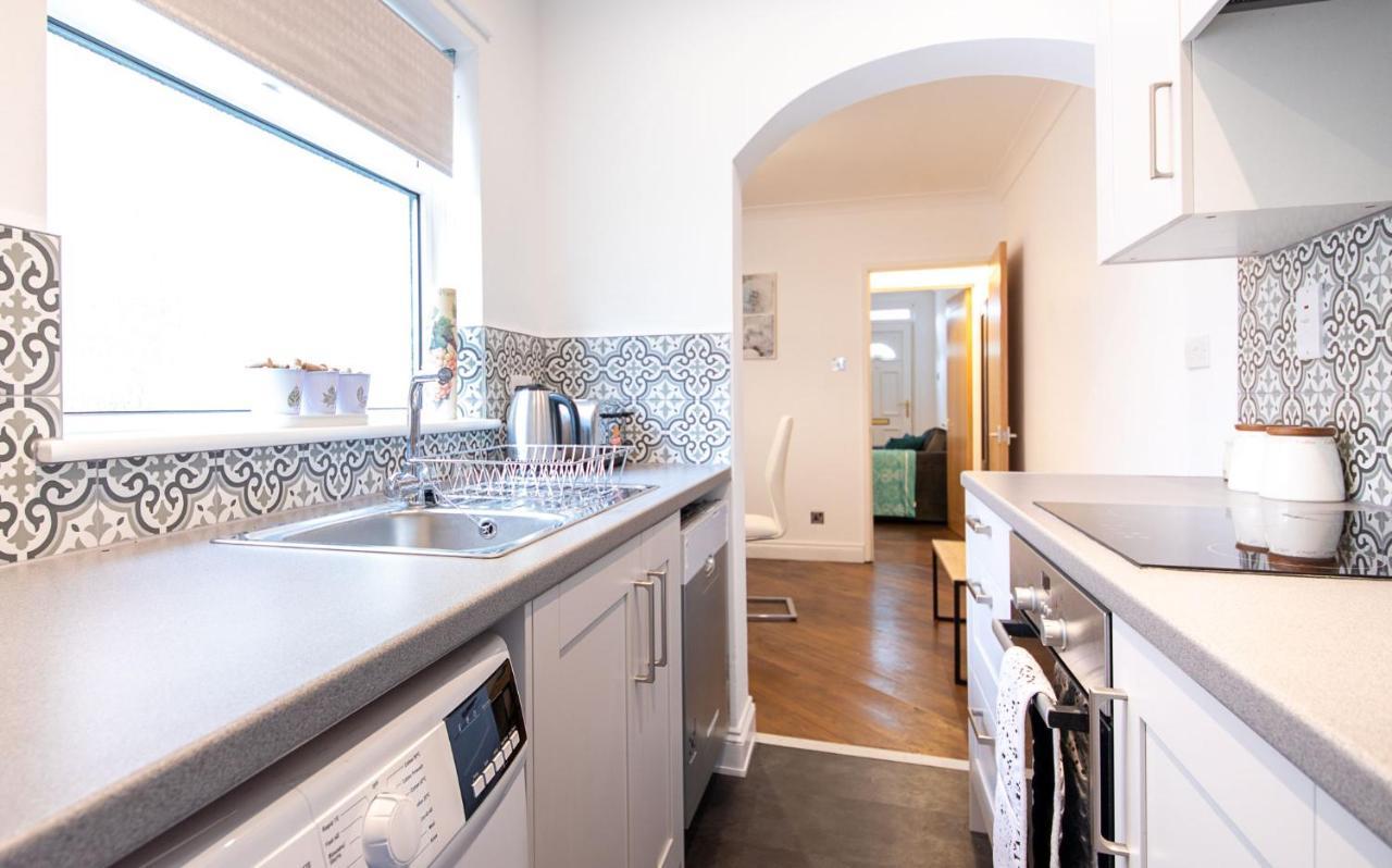 Bright 3 Bedroom Townhouse Near City Centre NWI Extérieur photo